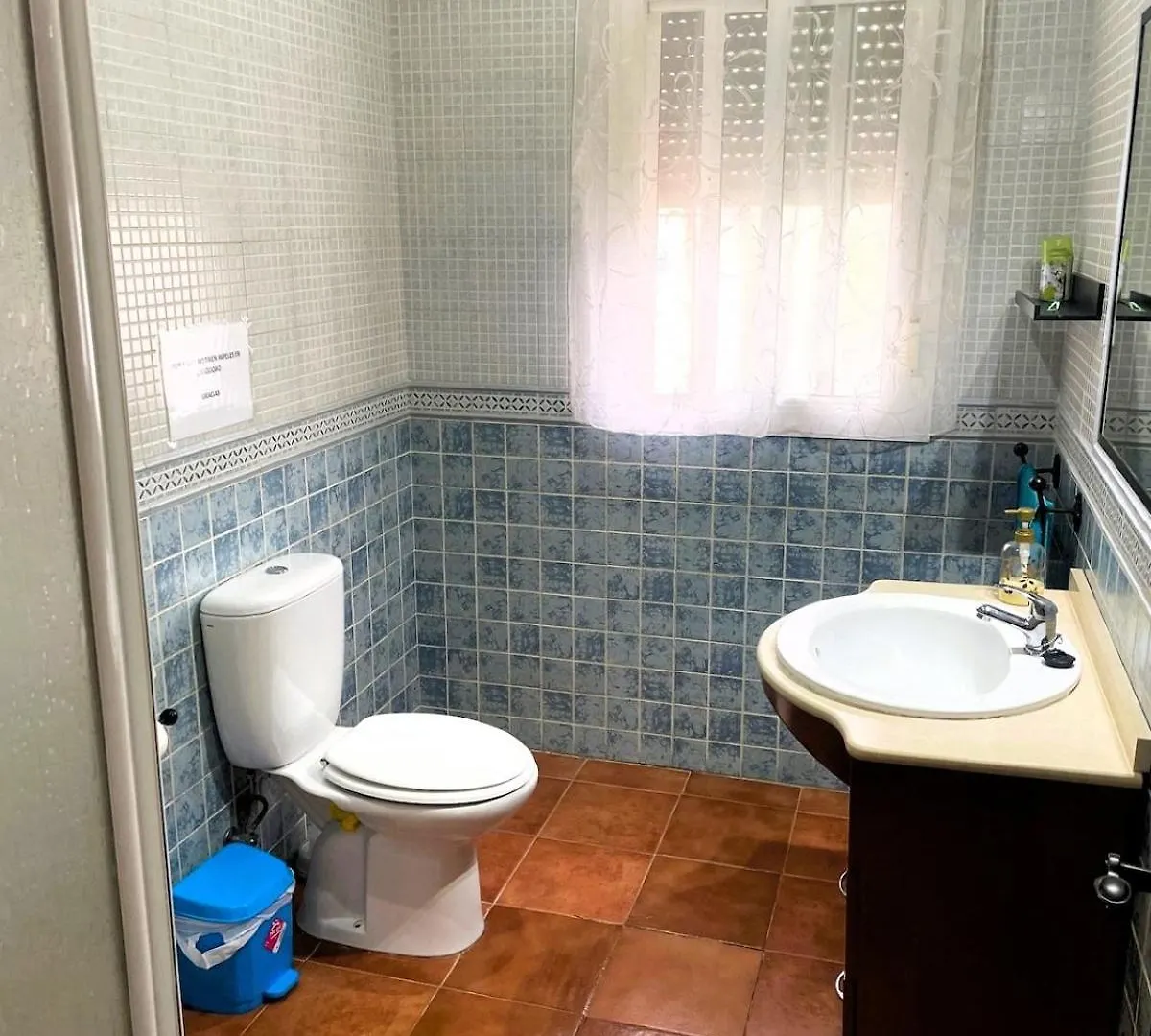 펜션 Chalet Familiar Relax Con Piscina 치클라나 데 라 프론테라