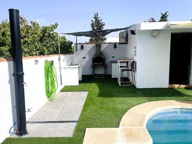 Chalet Familiar Relax Con Piscina チクラナ・デ・ラ・フロンテーラ 0*,